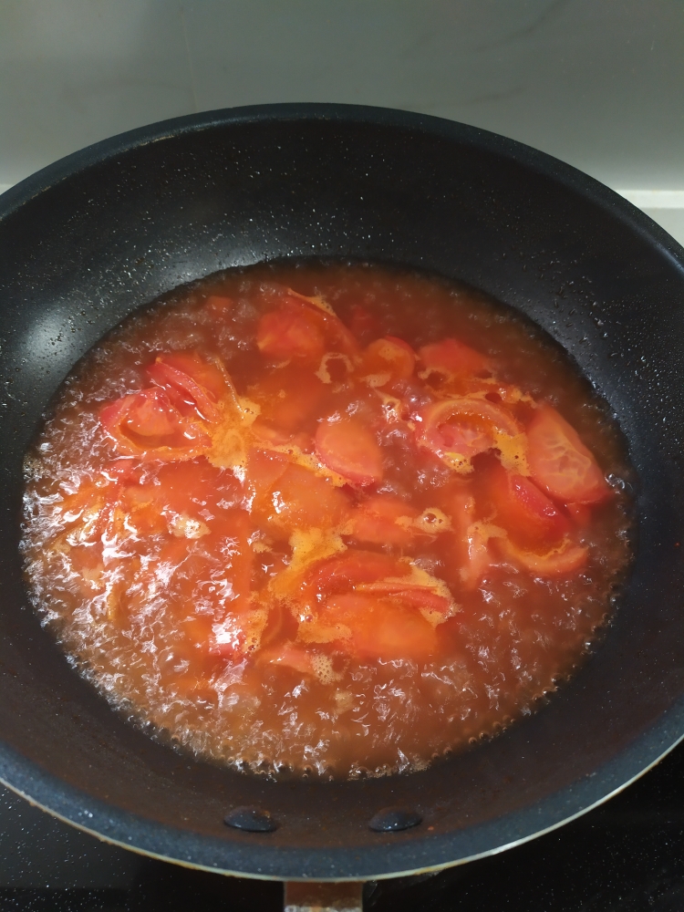 0难度晚餐！番茄鸡蛋疙瘩面的做法 步骤6