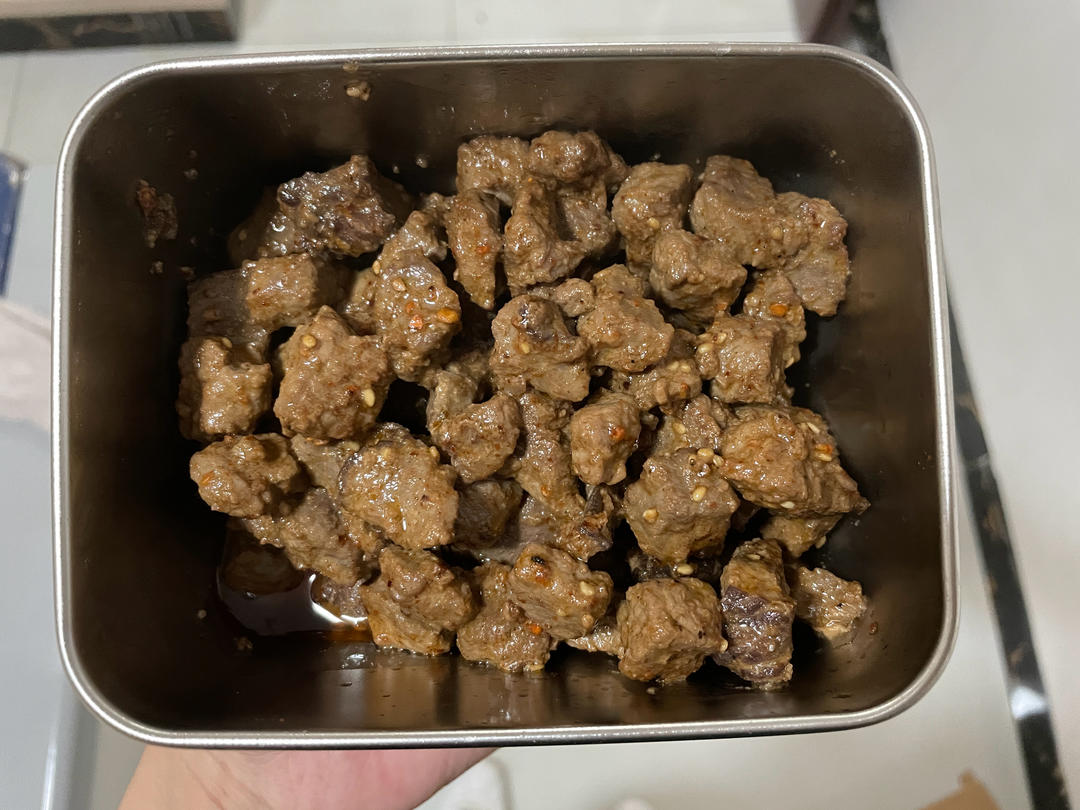 我做的蒜香孜然牛肉粒完爆烧烤店！！