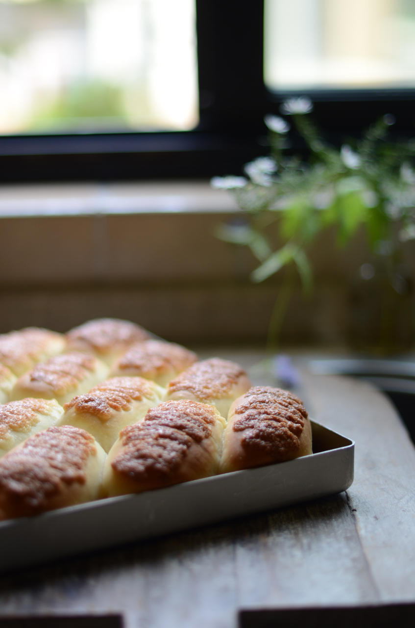 椰蓉面包这么做，不出油松软又好吃，是我理想中餐包的样子！