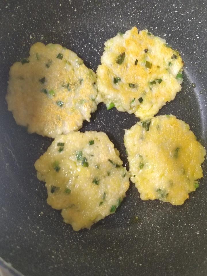 这个藕饼不加面粉，纯纯的好吃！