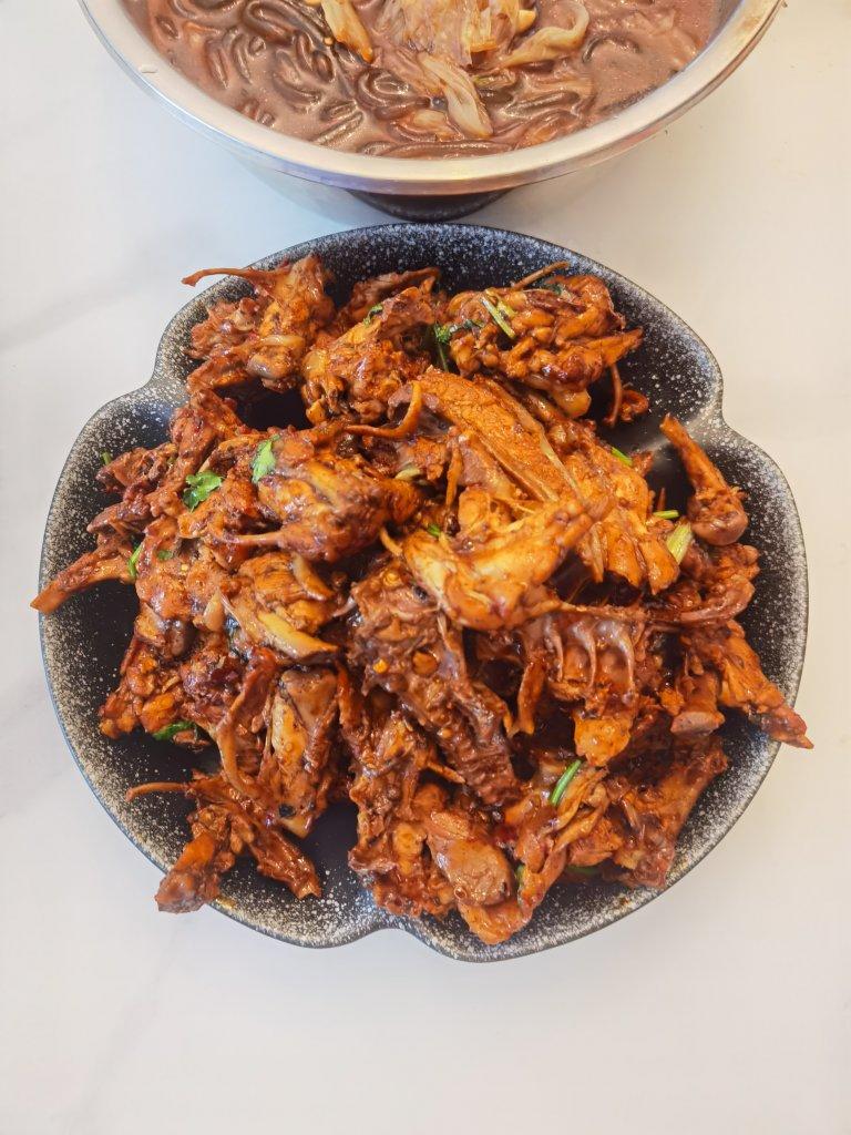 东北下酒名菜～辣炒鸡架