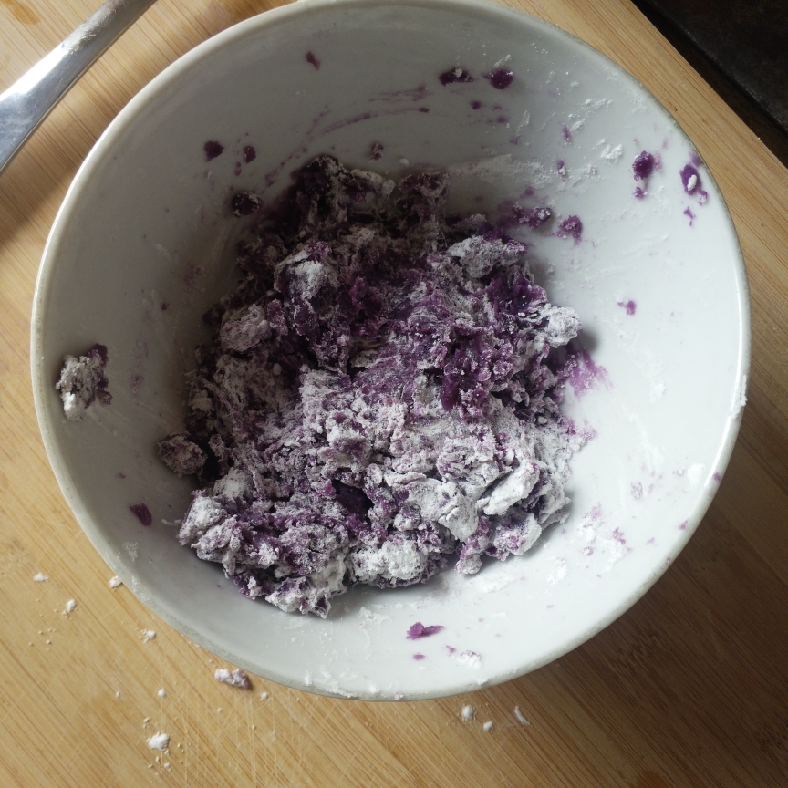 紫薯，红薯芋头芋圆的做法 步骤3
