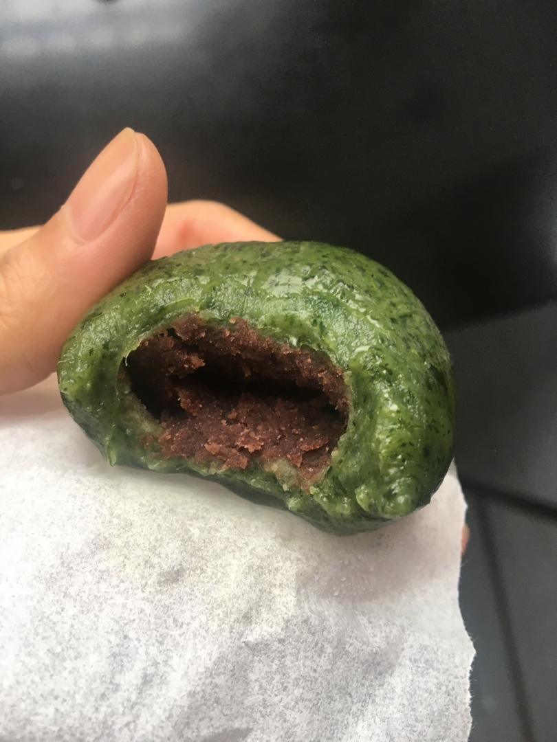 咸蛋黄肉松青团（艾糍）