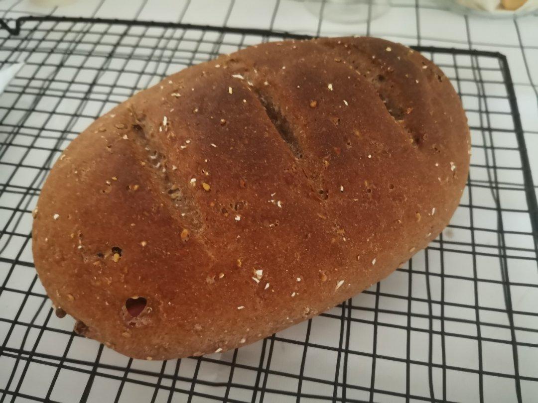 全麦粉比例超过50%的简单全麦面包