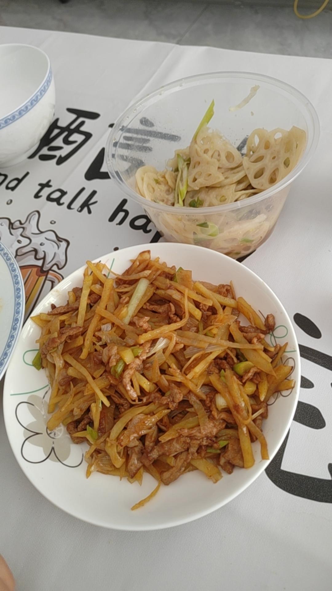 简单快手的土豆丝炒肉丝！拌饭绝绝子！！