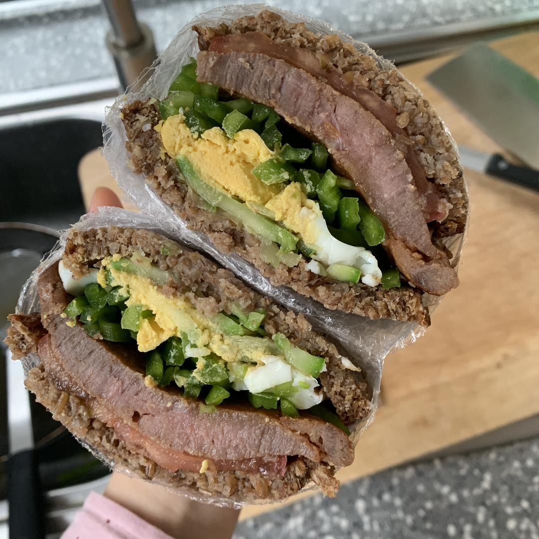 厚切牛排三明治