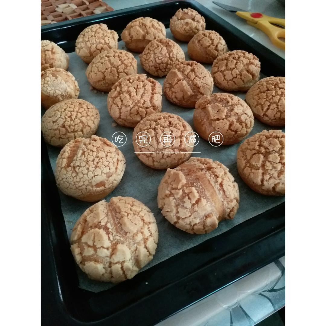 酥皮奶油泡芙--#皮黑森林#