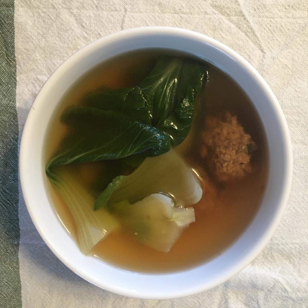 肉圆小白菜汤