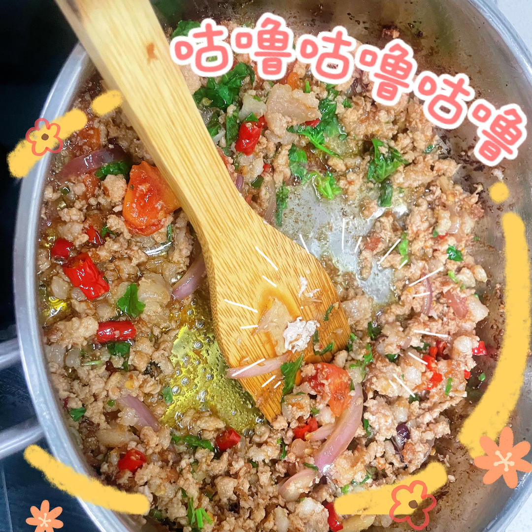 泰国第一下饭菜-泰式打抛猪肉饭（九层塔版）