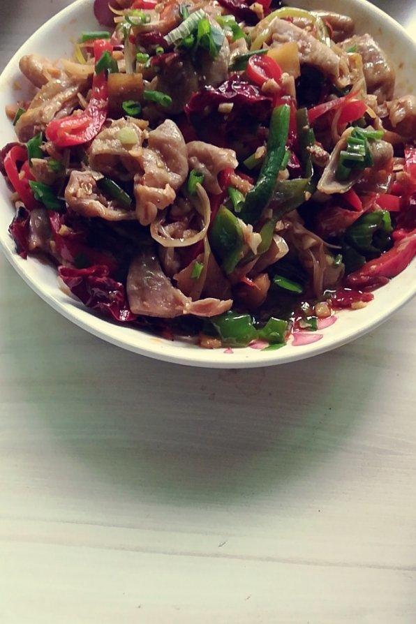 厨师长教你：“生爆肥肠”的正宗做法，一看就有食欲，先收藏起来