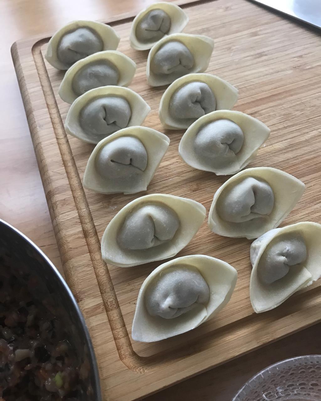 元宝馄饨的包法