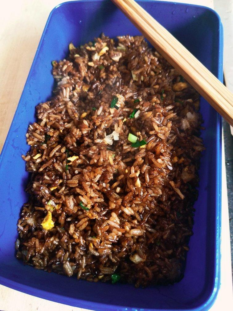 酱油炒饭(超级简单)