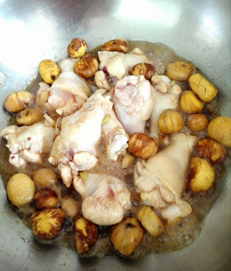 一菜一饭～小鸡腿炖蘑菇的做法 步骤3