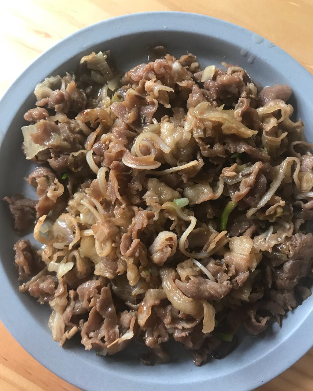 美味鲜果做的爆炒羊肉卷