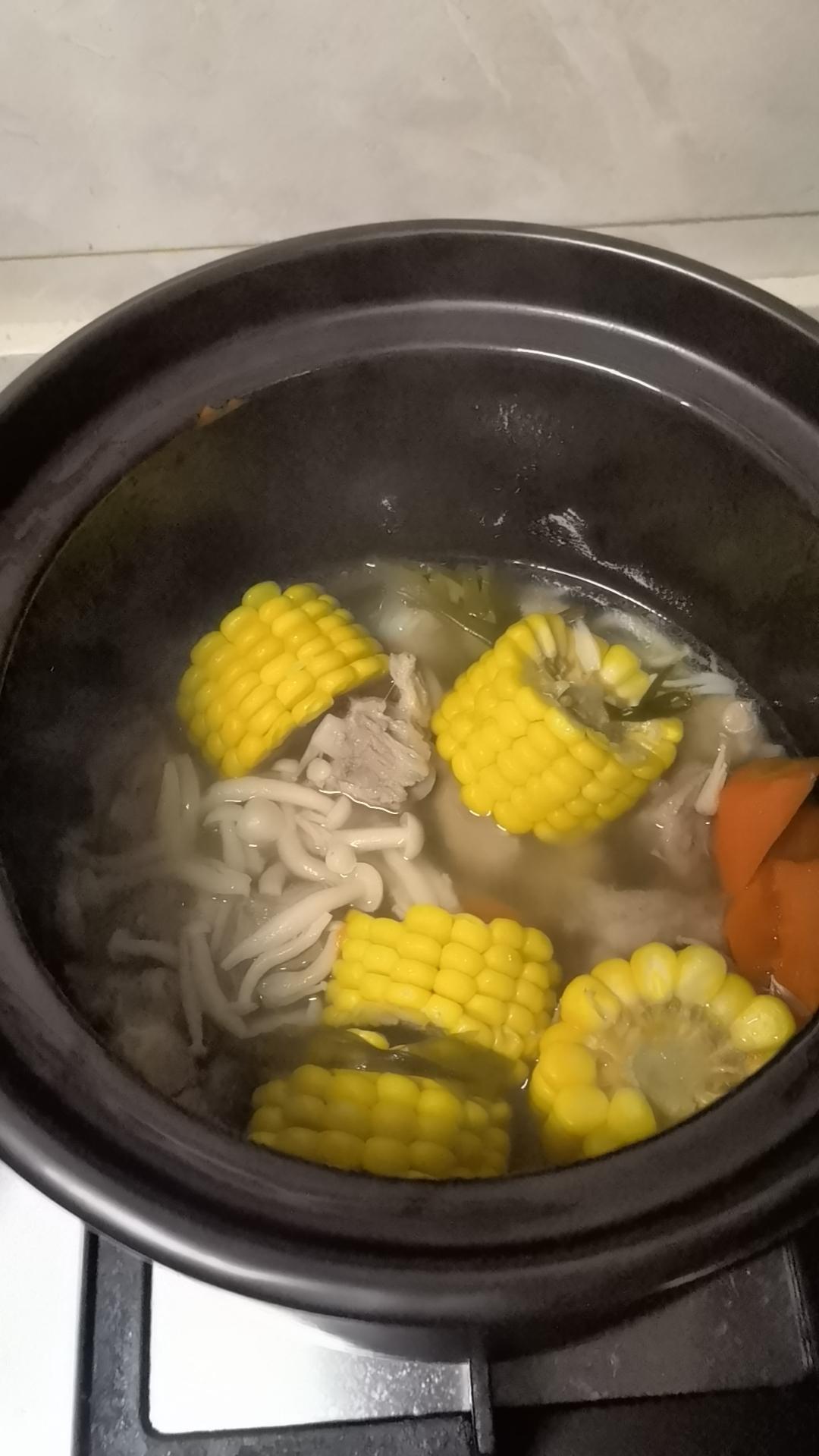 零失误胡萝卜玉米🌽排骨汤