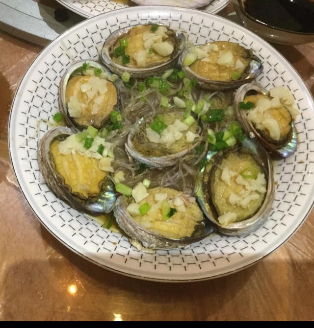 蒜蓉粉丝蒸鲍鱼