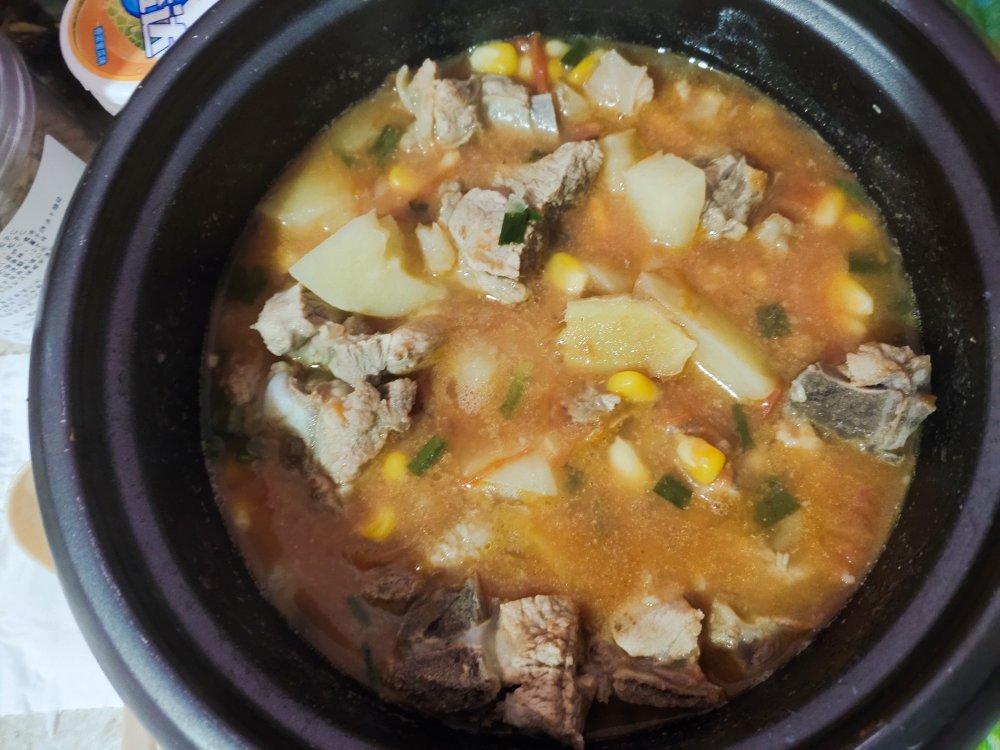 番茄玉米排骨汤