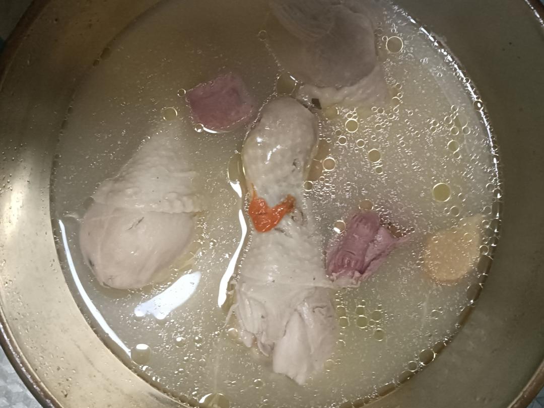 奶奶教的鲜香肥美香菇炖鸡汤