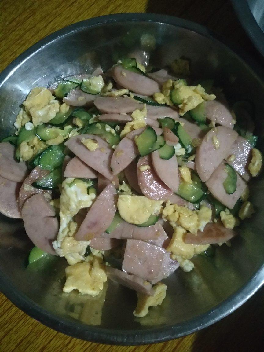 火腿肠炒鸡蛋
