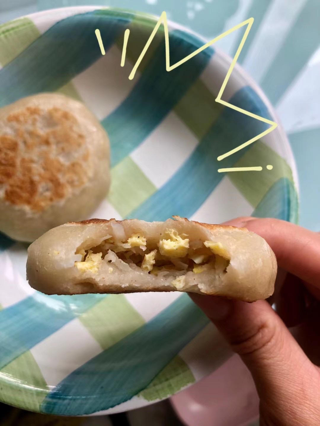 会连续吃八个的萝卜馅饼