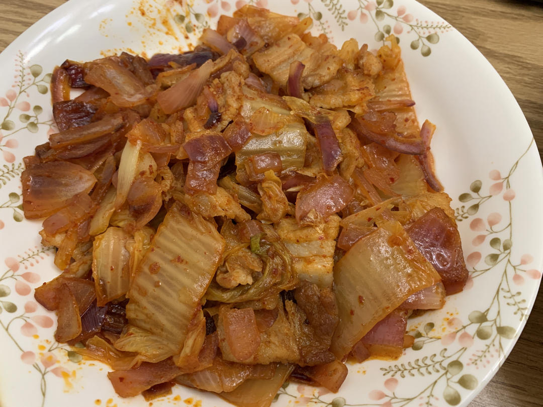 辣白菜炒五花肉