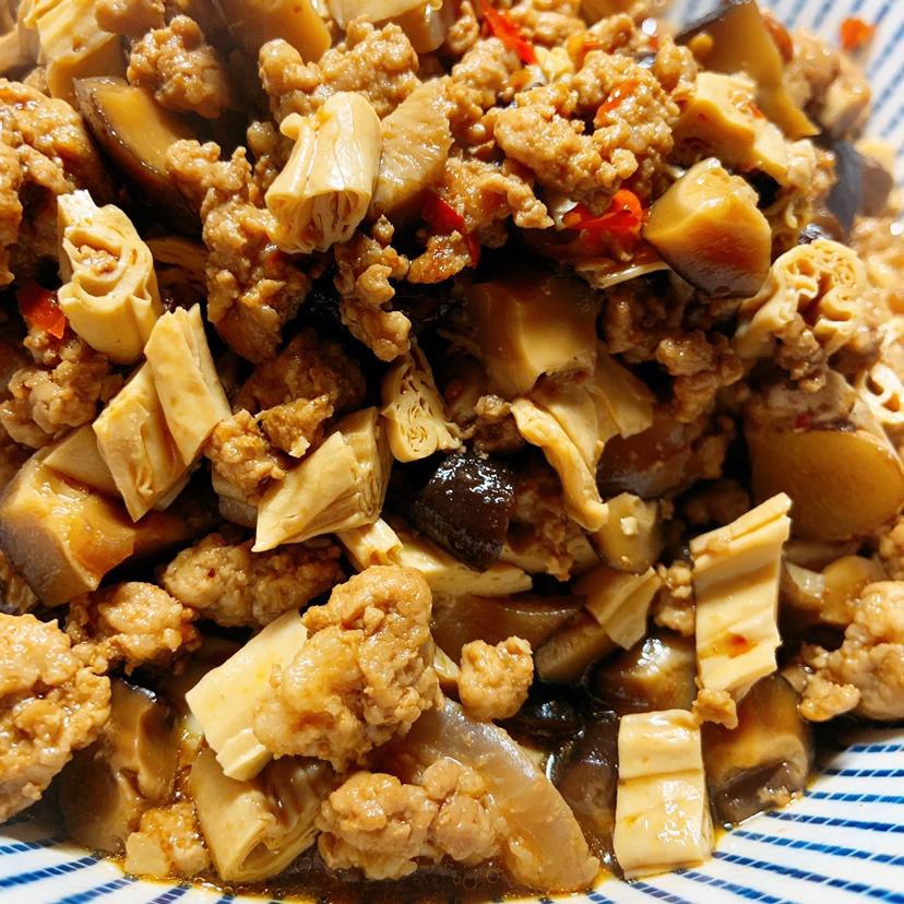 卤肉饭味的香菇肉燥--速速开饭