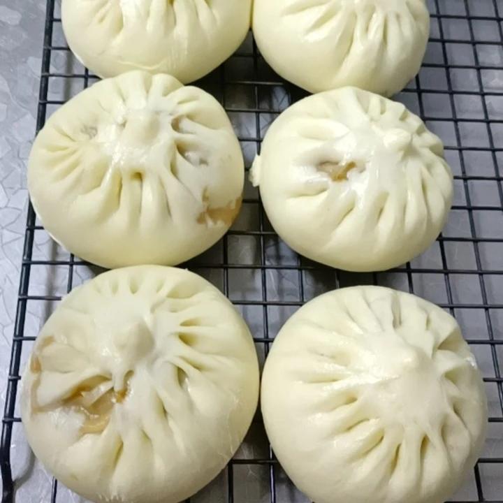 鲜美多汁的洋葱牛肉包子