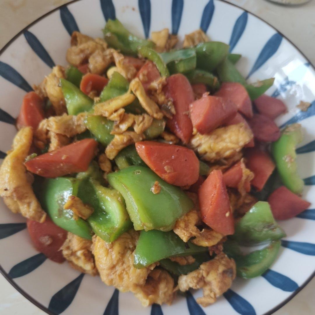 超下饭的青椒火腿炒蛋