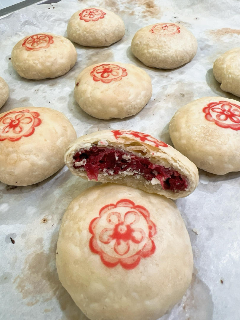 玫瑰鲜花饼，快手烫面法免出膜版，超级香酥！