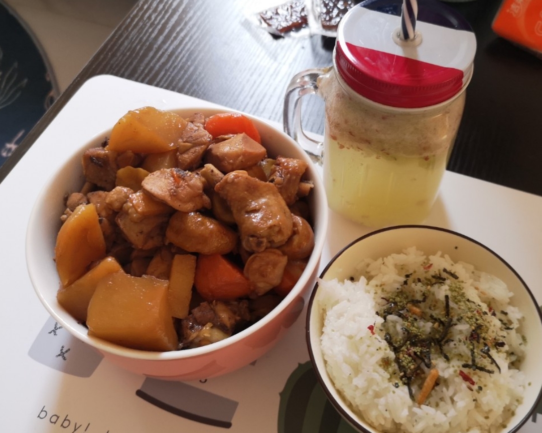 板栗土豆胡萝卜焖鸡（平底锅）