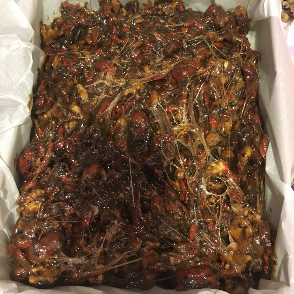 核桃桂圆芝麻红枣阿胶膏