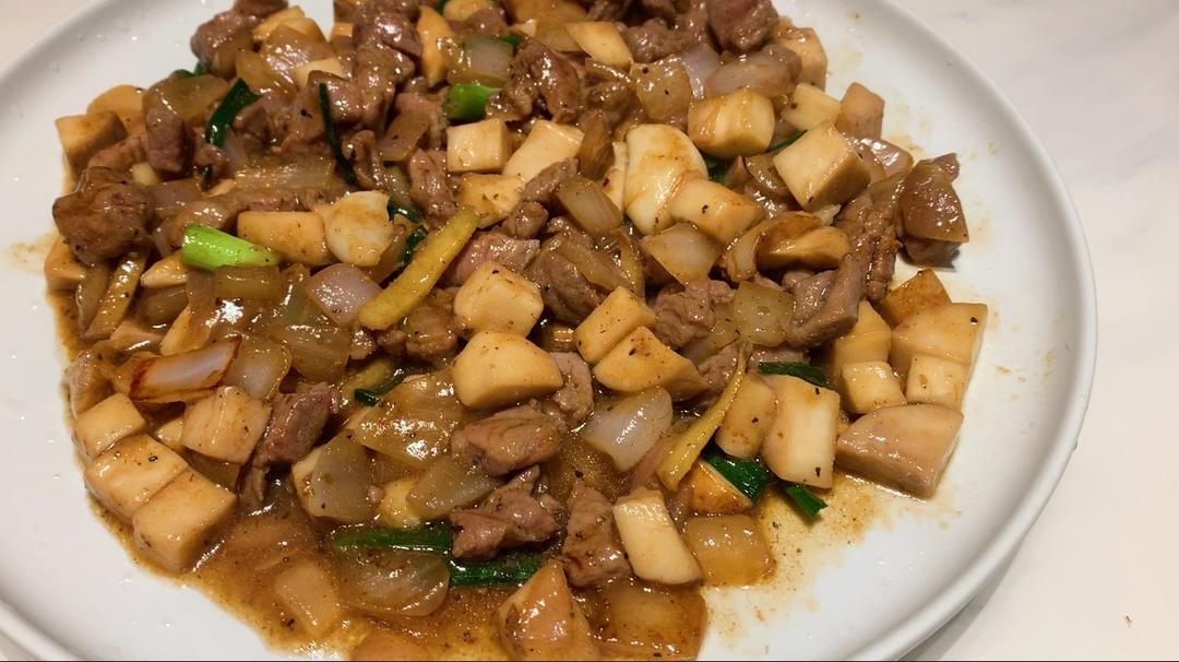 【黑椒杏鲍菇牛肉粒】