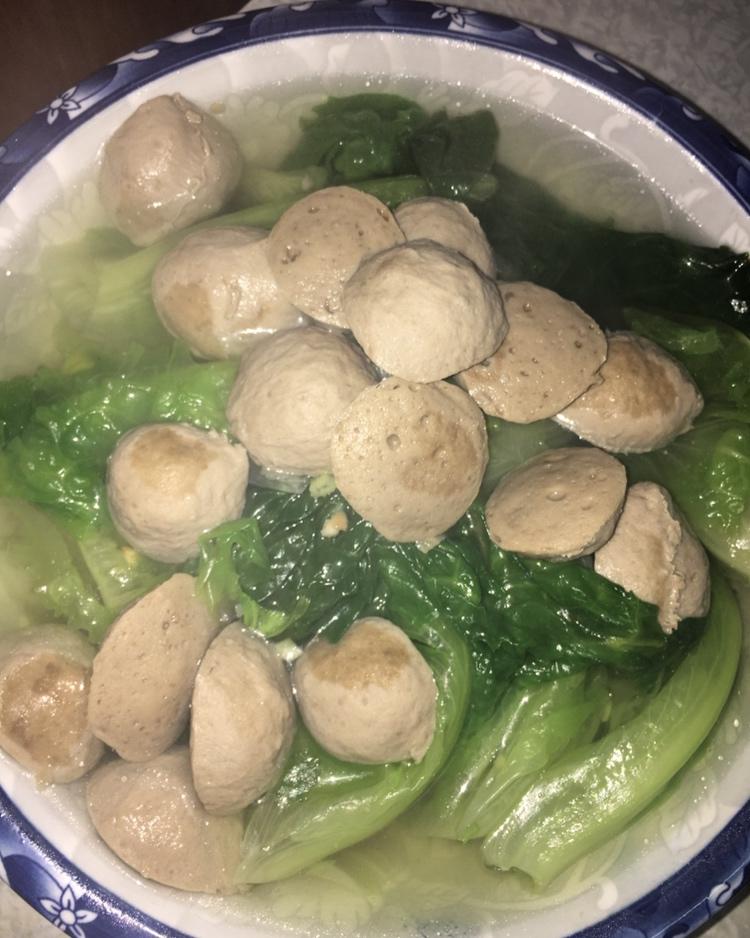 生菜牛肉丸汤