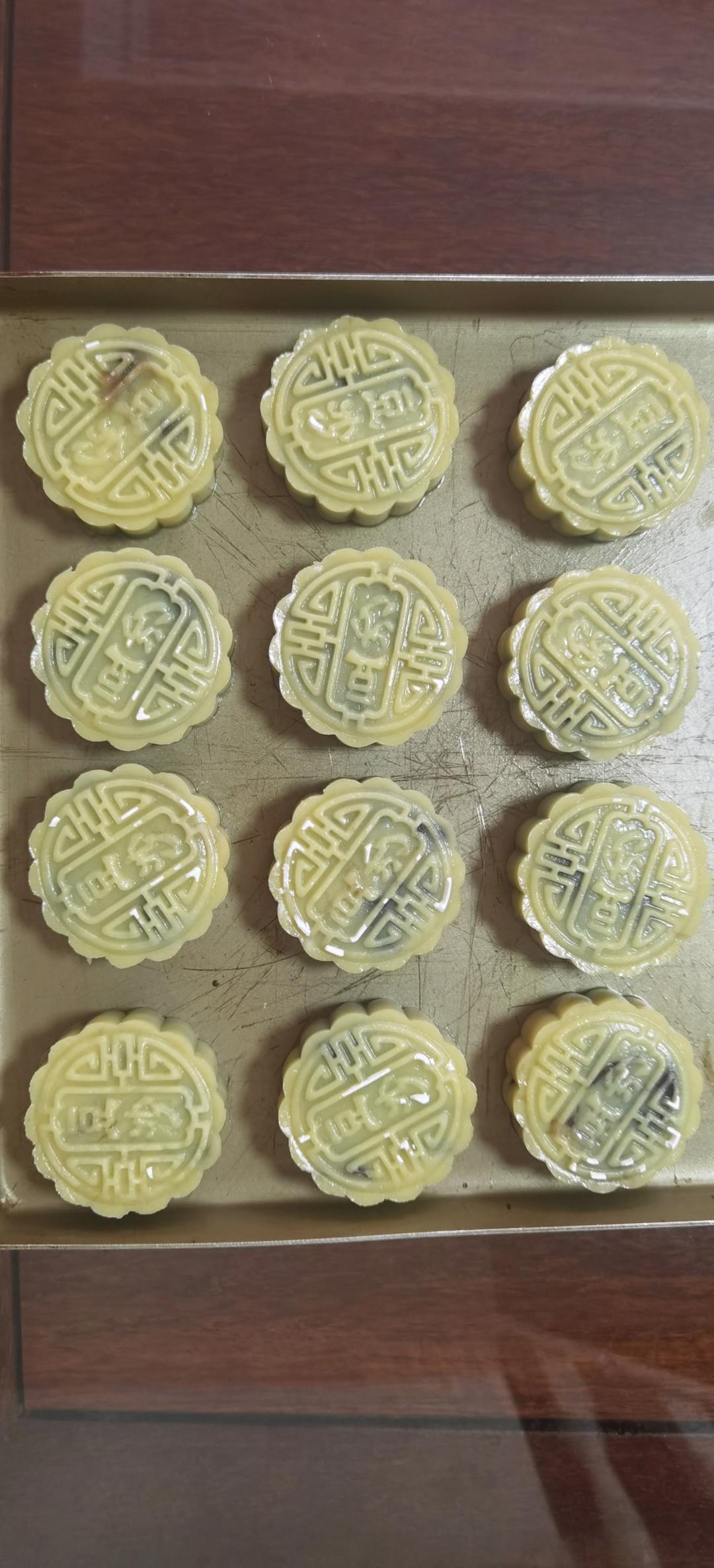 广式月饼—蛋黄莲蓉月饼