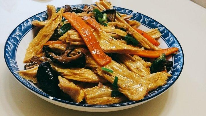 腐竹烧香菇