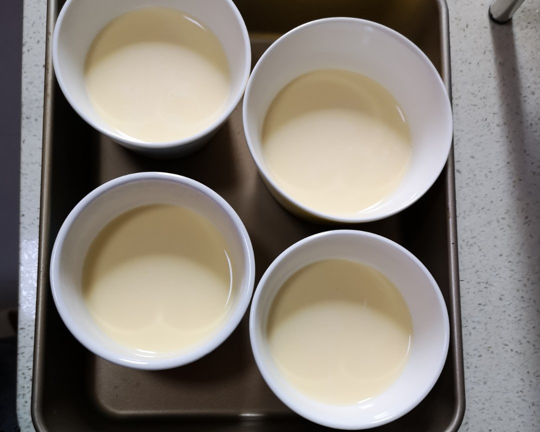 牛奶鸡蛋布丁（烤箱版）的做法 步骤5