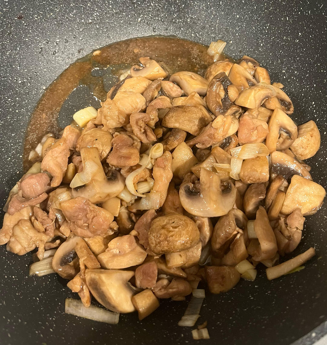 绝了～口蘑鸡腿真的好吃，简单快手