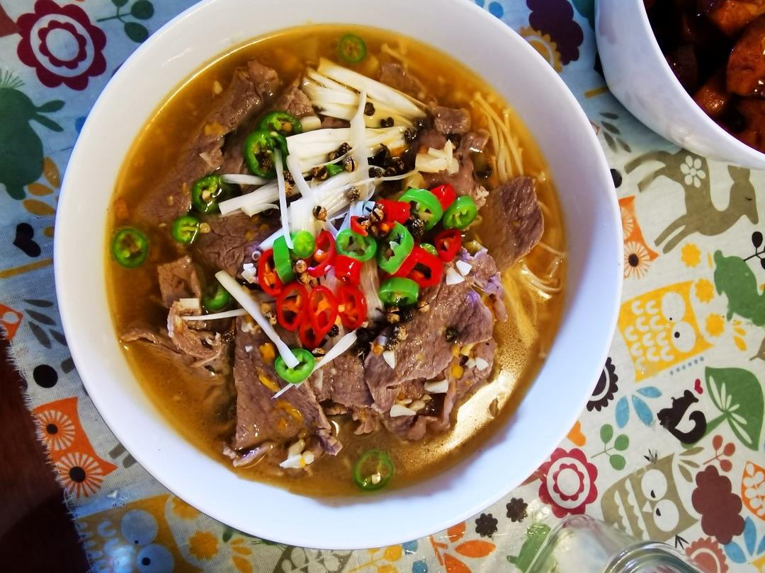 年夜饭必吃的酸汤肥牛