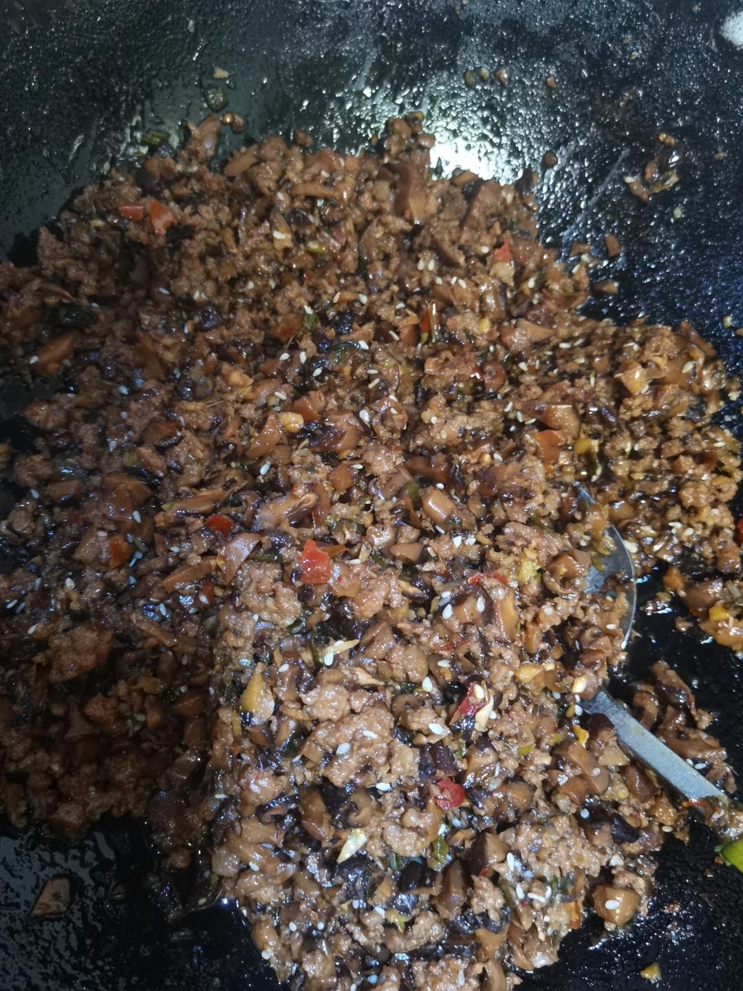 万能香菇肉酱下饭酱，香菇肉酱面，香菇肉酱盖饭
