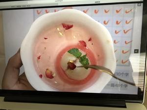 玫瑰荔枝配果冻的做法 步骤6