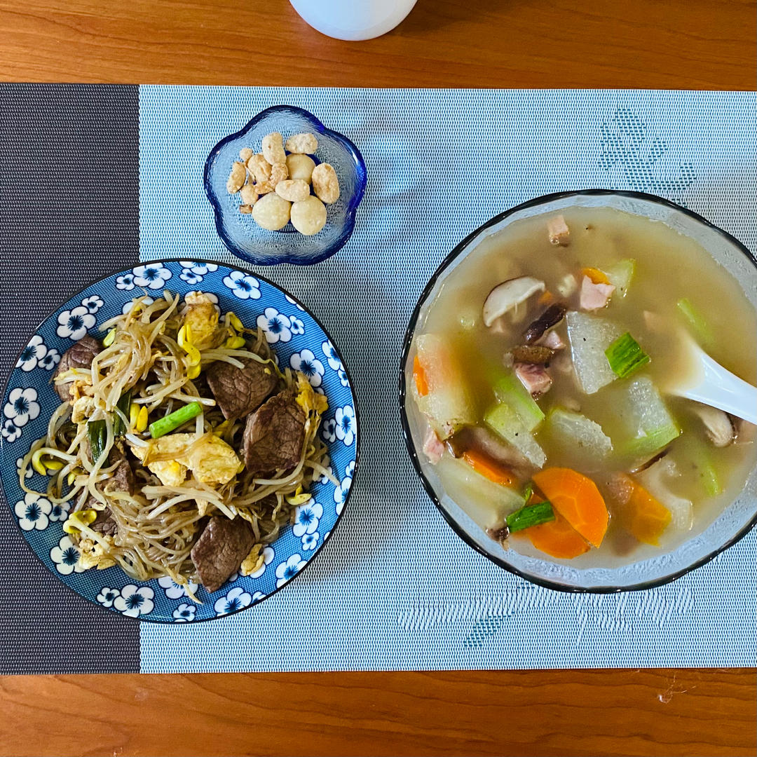 豆芽炒粉丝