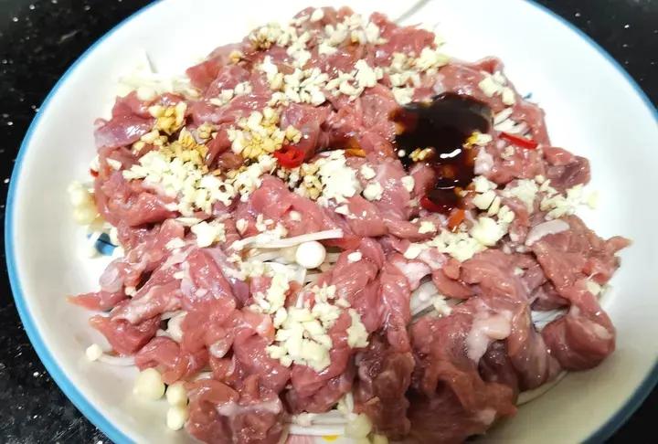 金针菇嫩牛肉