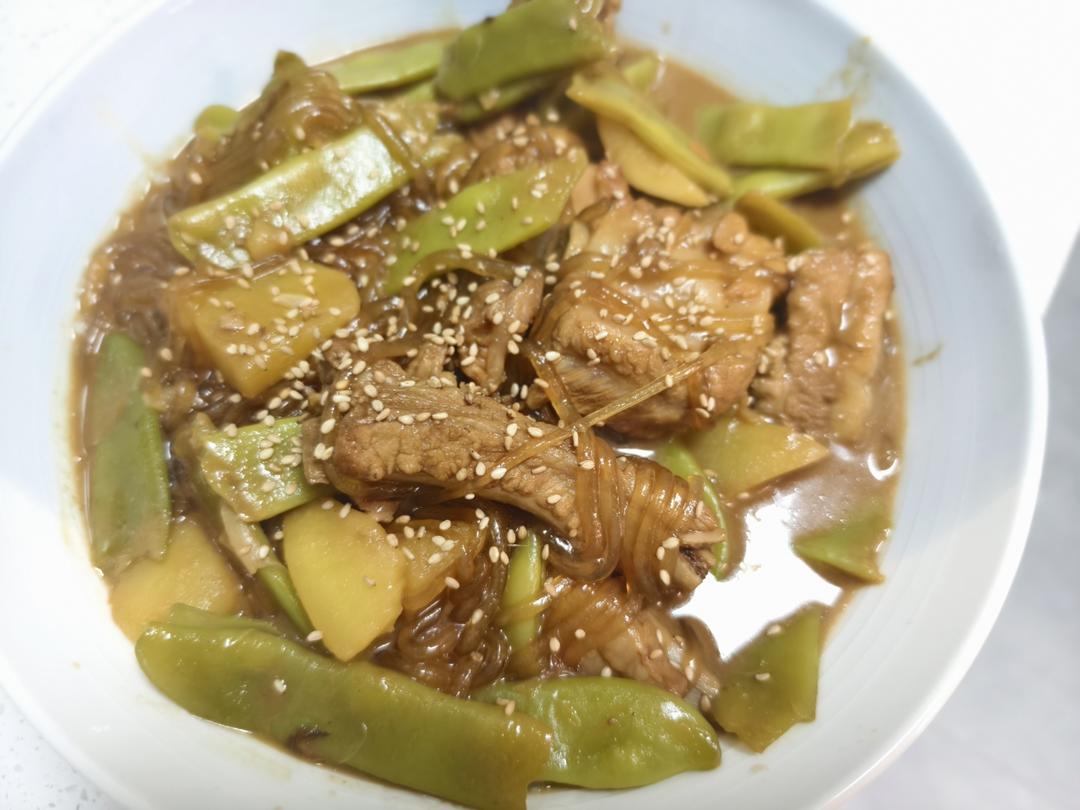 硬菜代表--排骨炖豆角土豆（豆角焖面胚子）