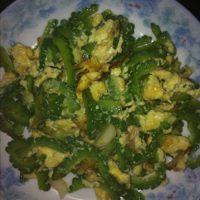 苦瓜炒鸡蛋