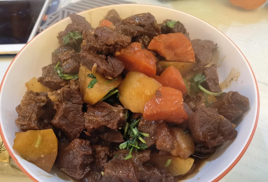 土豆炖牛肉