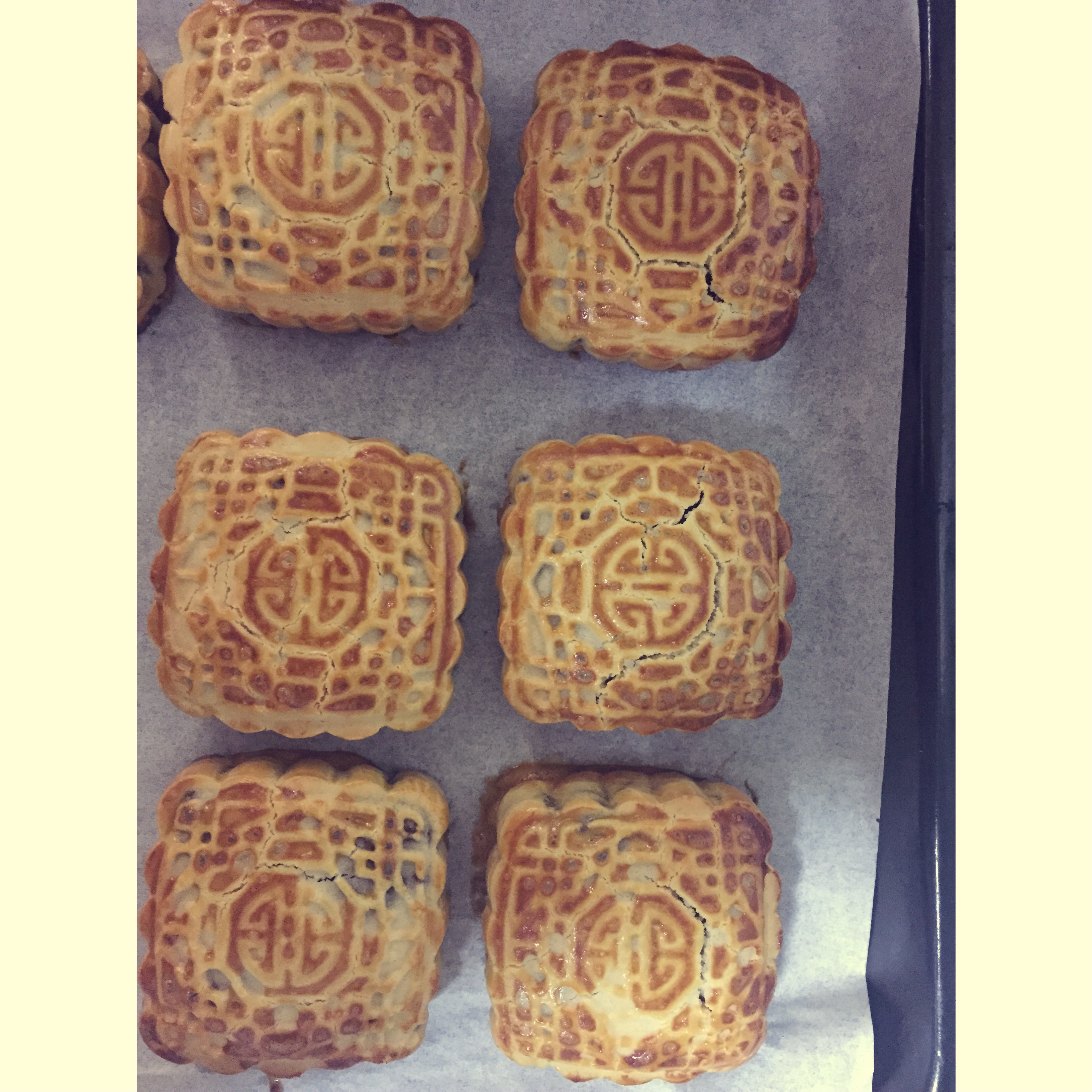广式豆沙月饼