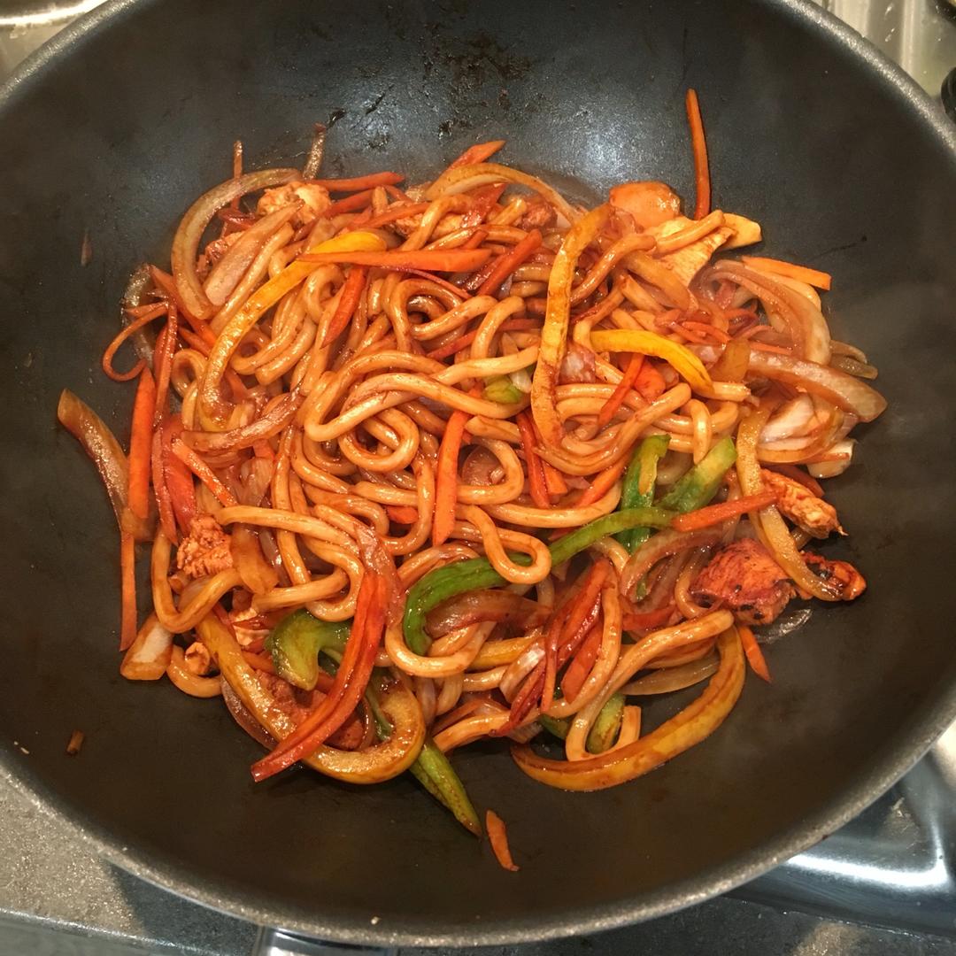 牛肉炒乌冬