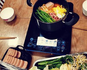 酸汤肥牛火锅-口味捞的做法 步骤2