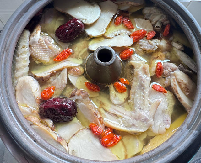 小美版汽锅松茸排骨蒸童子鸡的做法