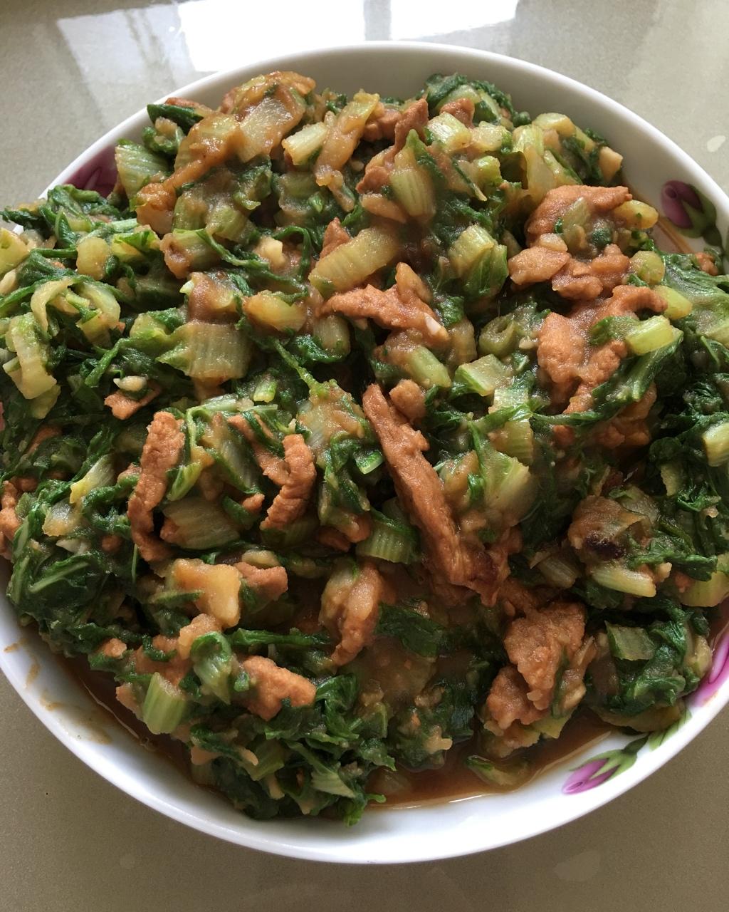 iko597做的腌猪肉烩小白菜